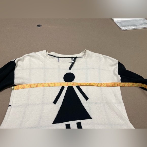 Unique woman pictogram sweater XS - Picture 4 of 9